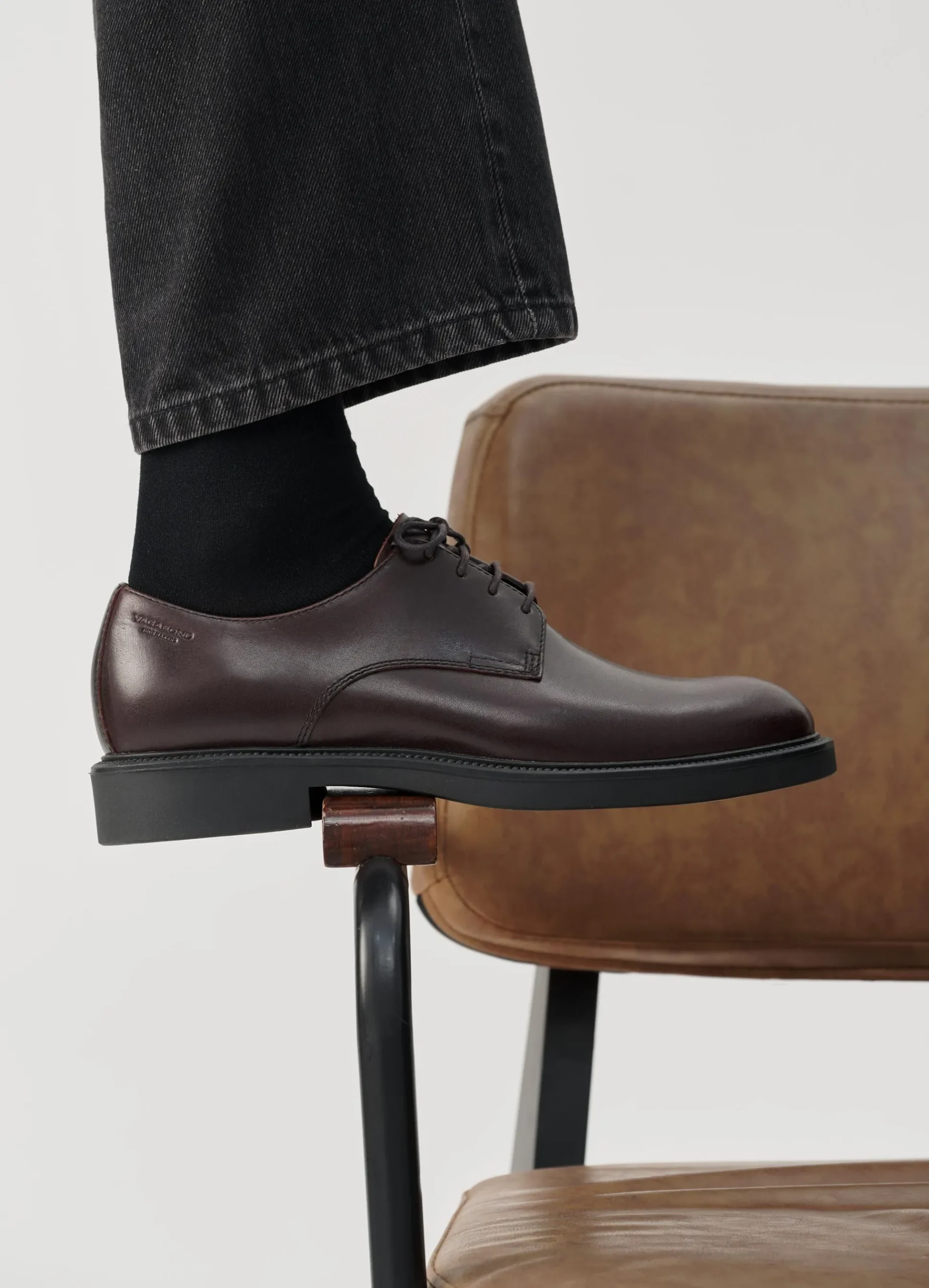 ALEX M SCHOENEN