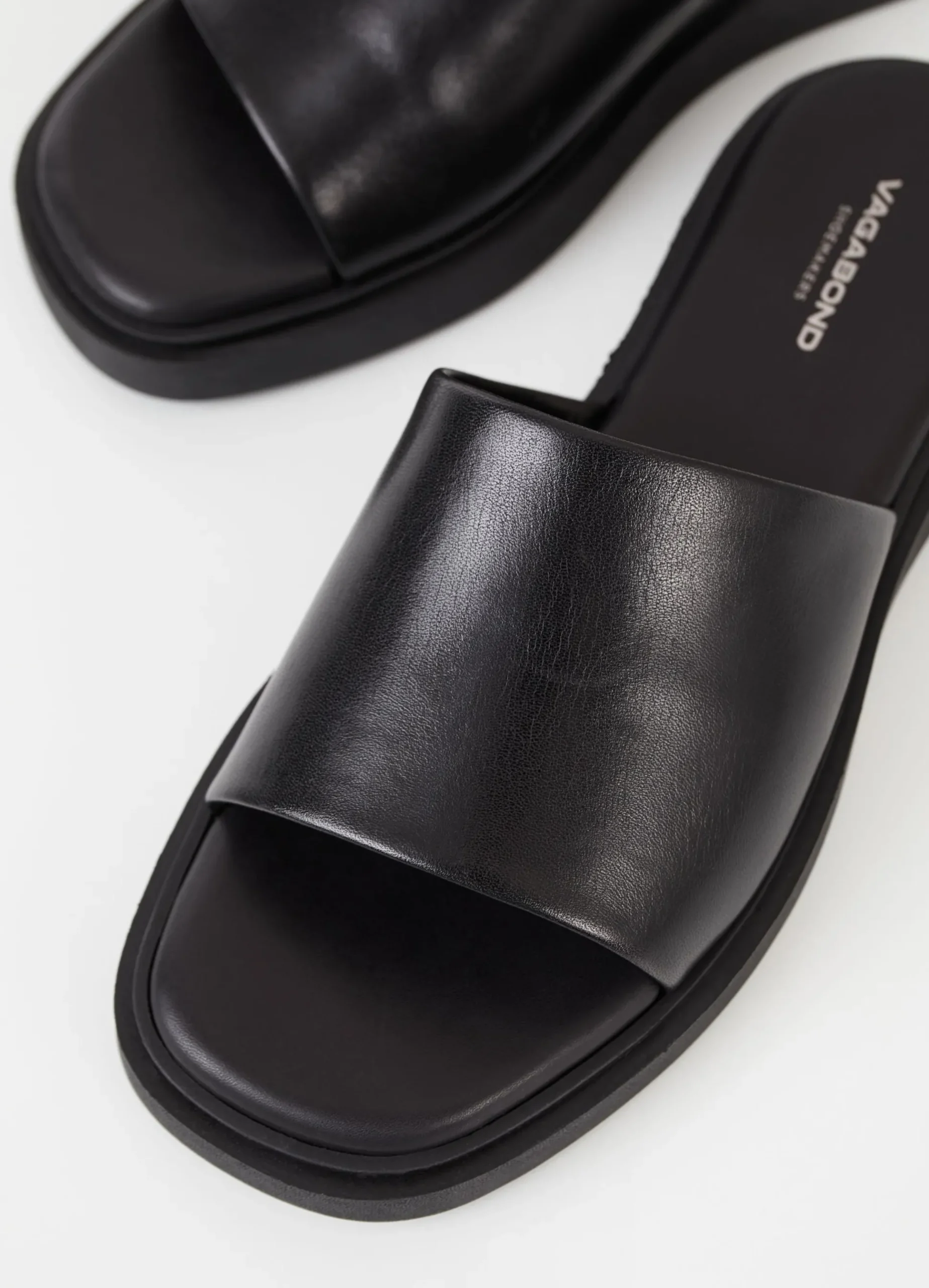 CONNIE SANDALEN