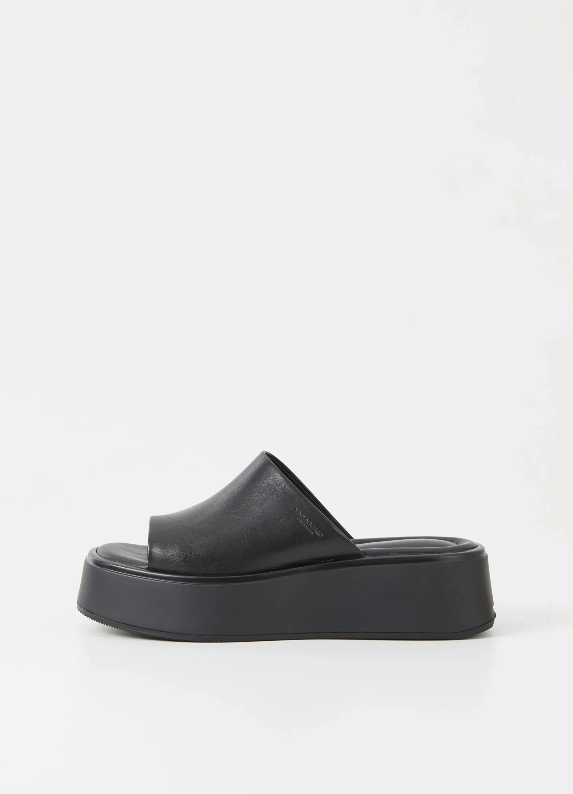 COURTNEY SANDALEN