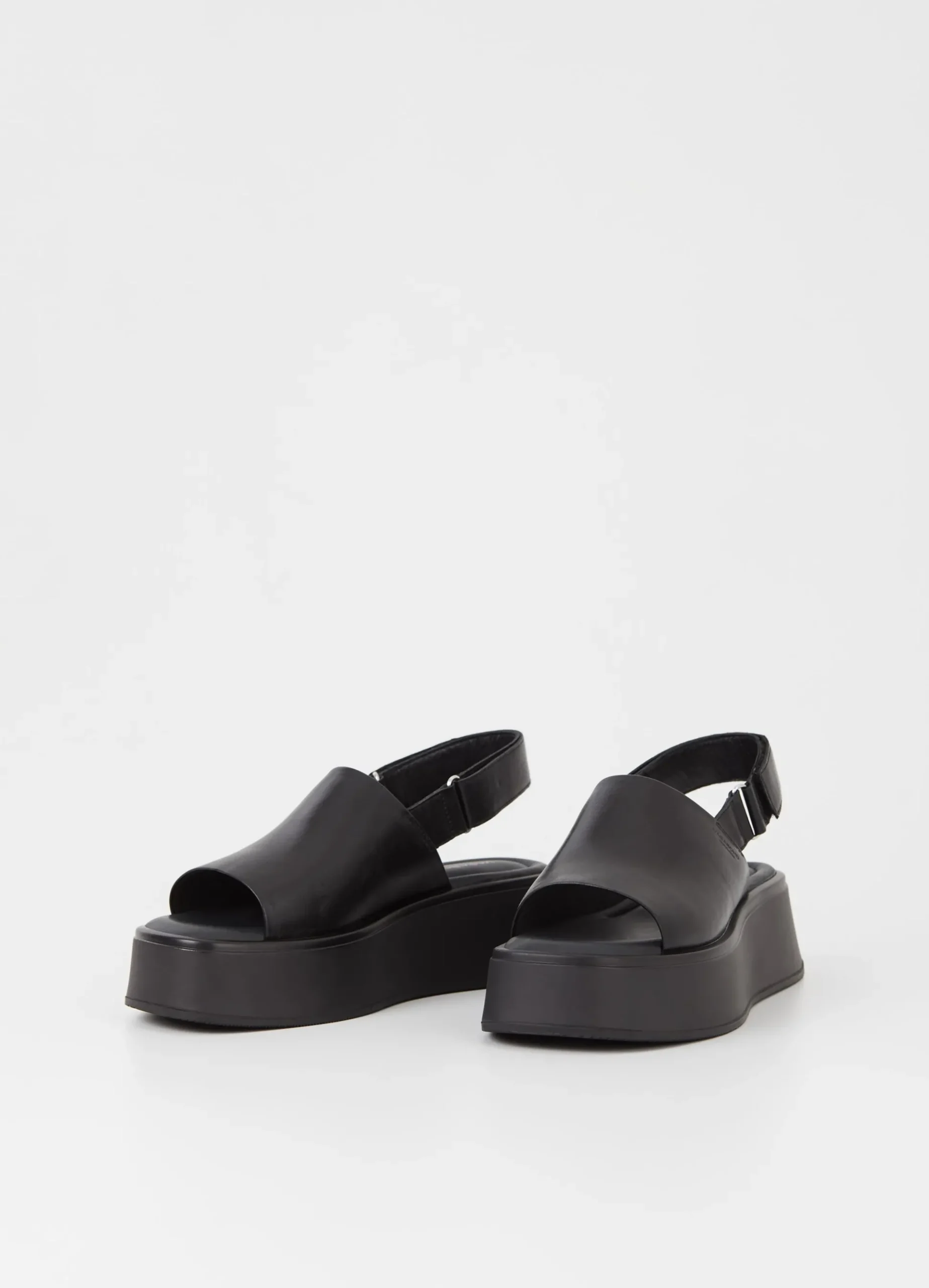 COURTNEY SANDALEN