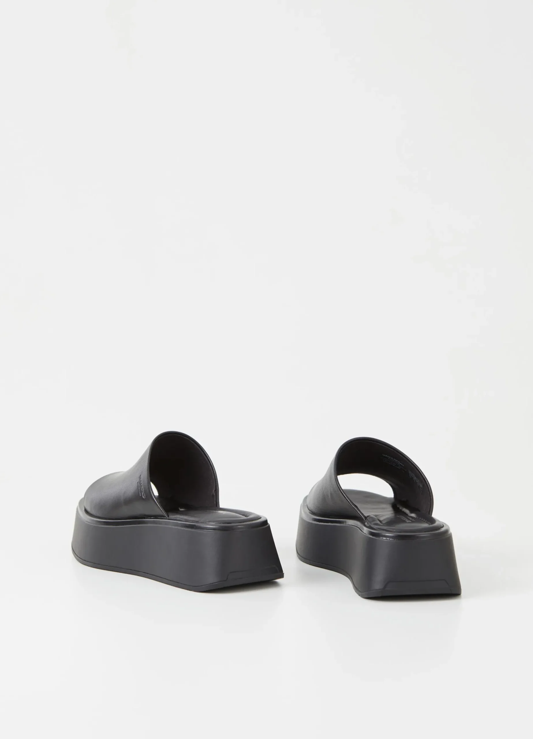 COURTNEY SANDALEN