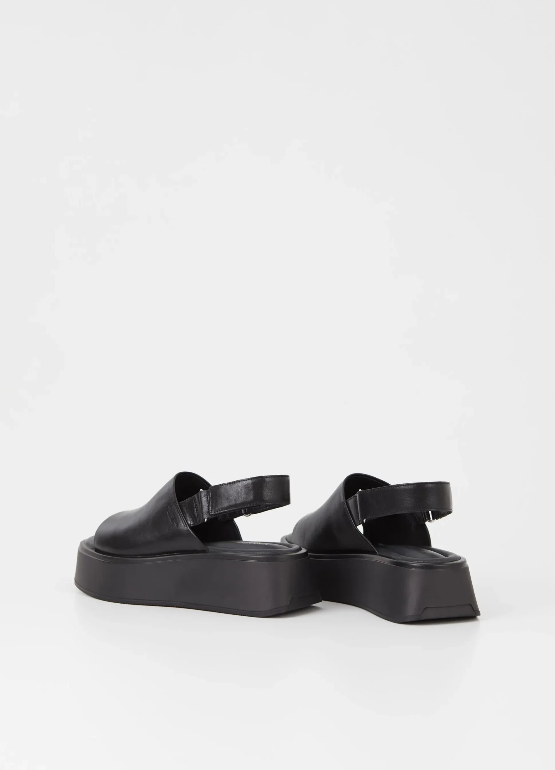 COURTNEY SANDALEN