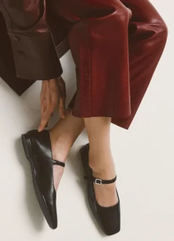 DELIA SCHOENEN