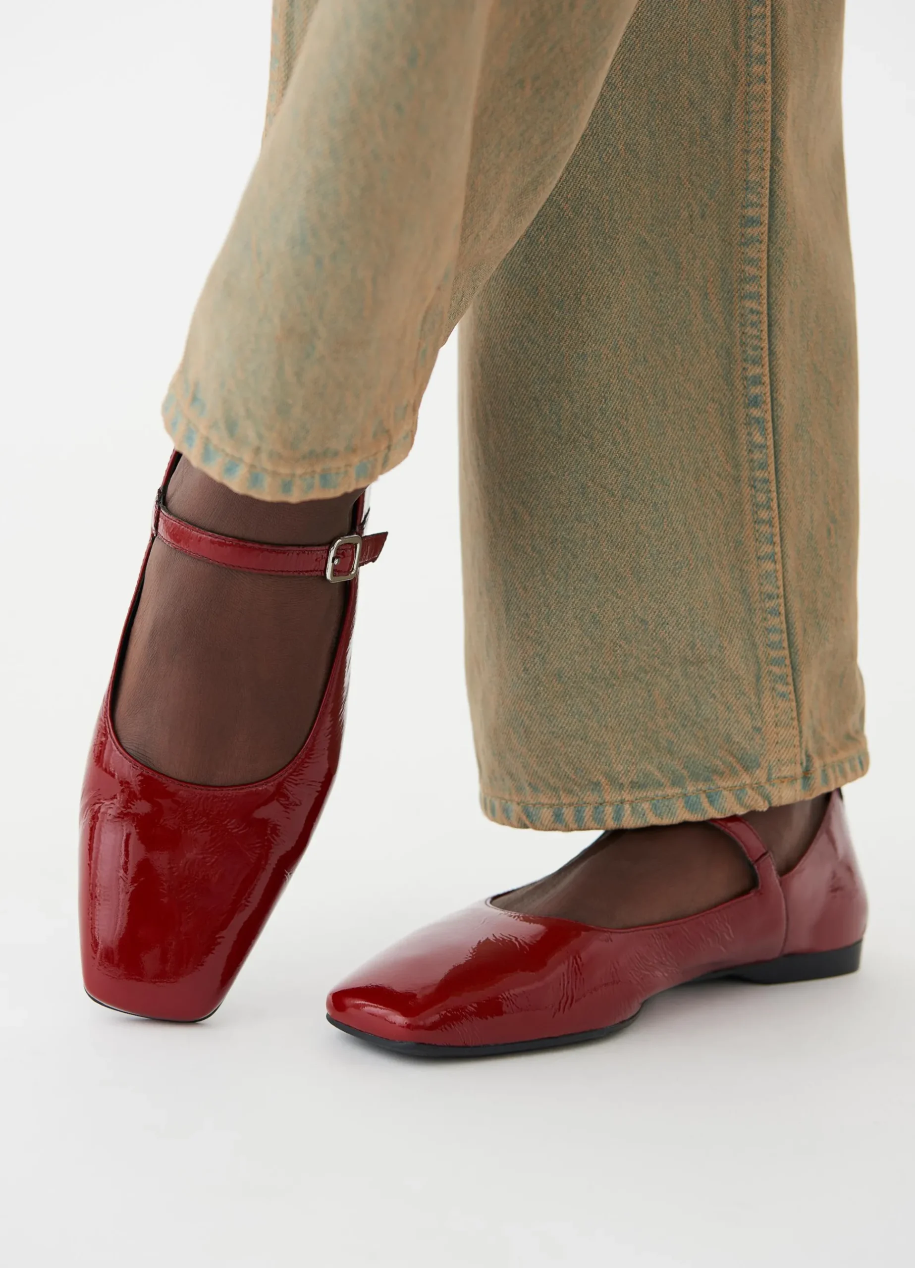 DELIA SCHOENEN