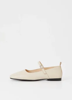 DELIA SCHOENEN