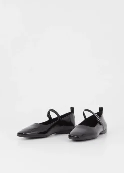 DELIA SCHOENEN