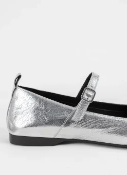 DELIA SCHOENEN