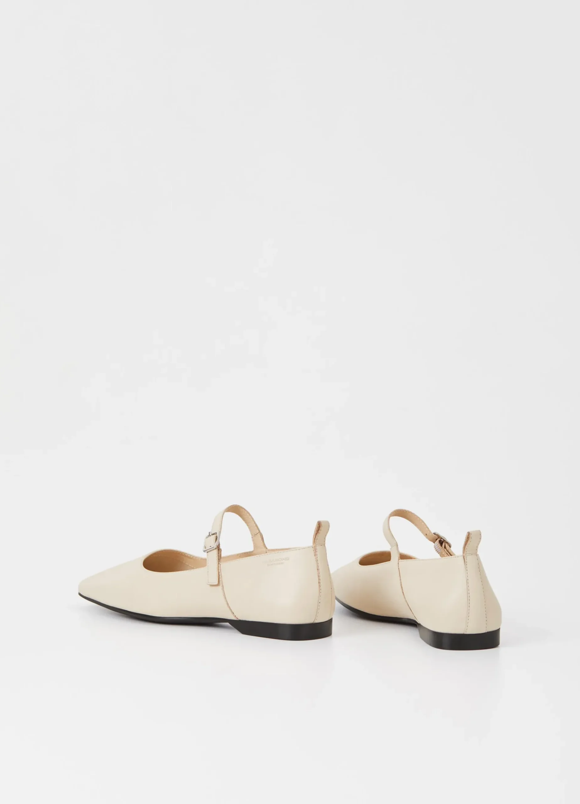 DELIA SCHOENEN
