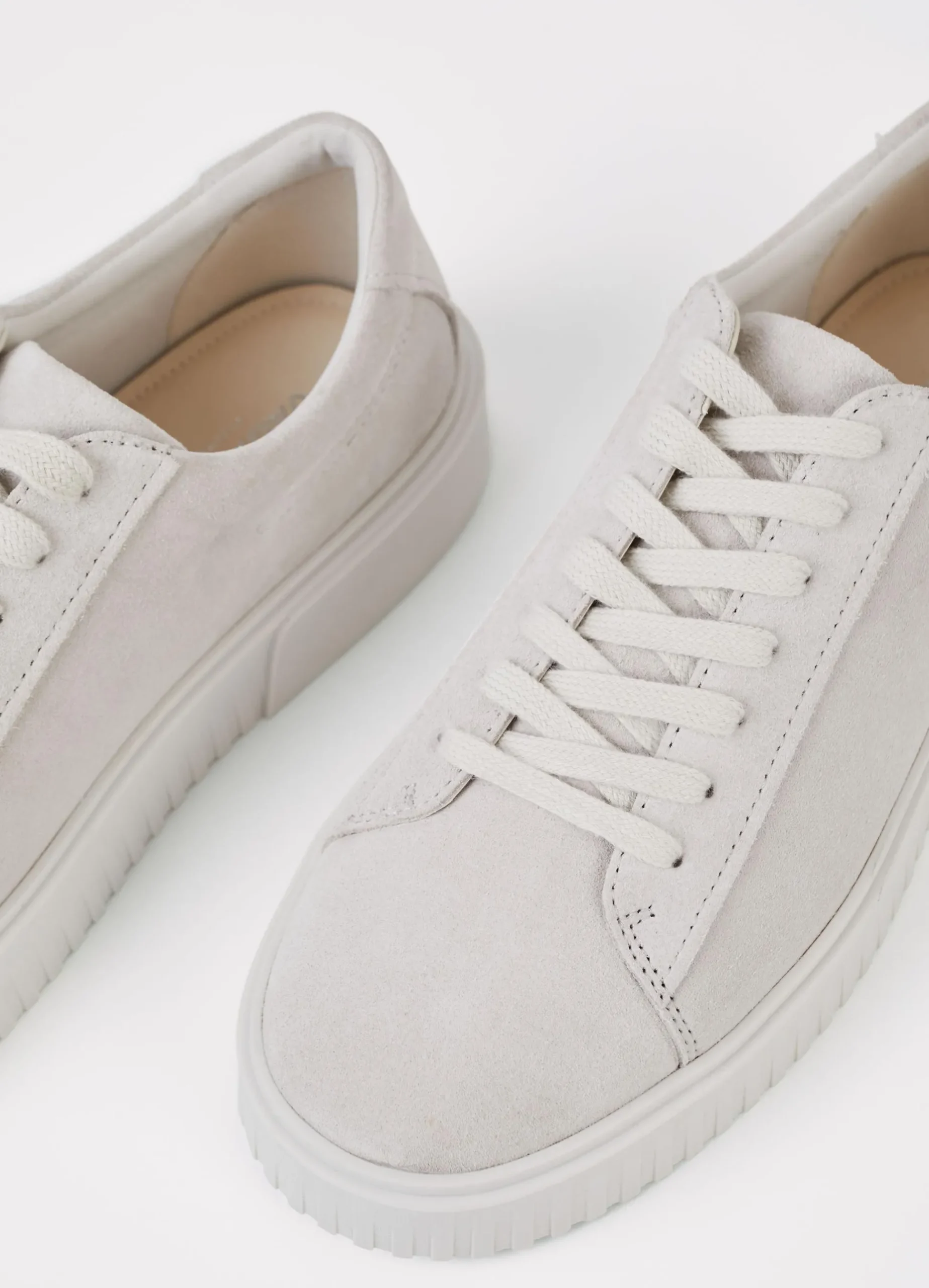 DEREK SNEAKERS