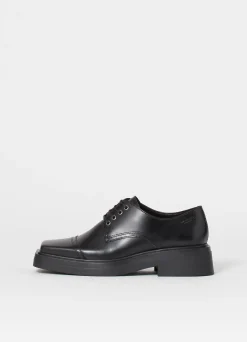 EYRA SCHOENEN