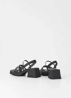 HENNIE SANDALEN