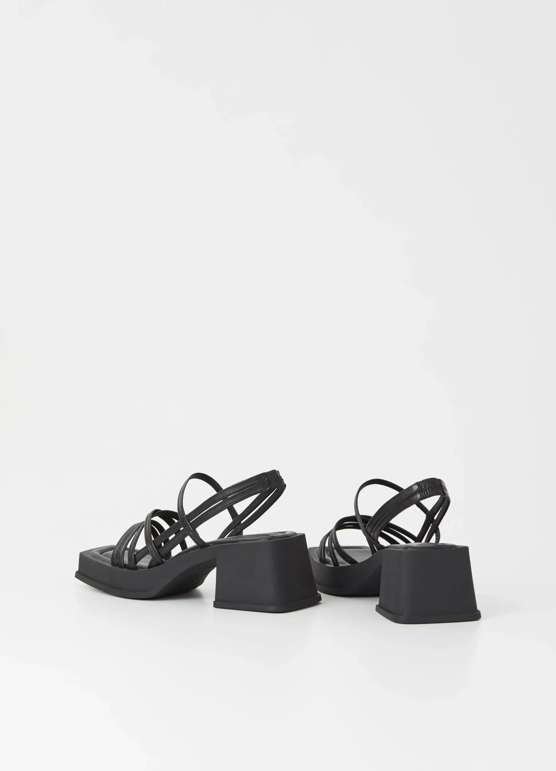 HENNIE SANDALEN