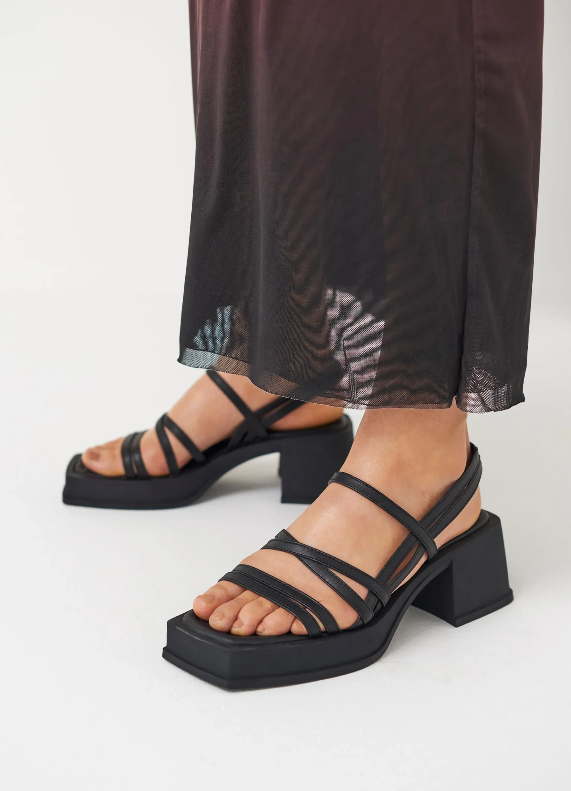 HENNIE SANDALEN