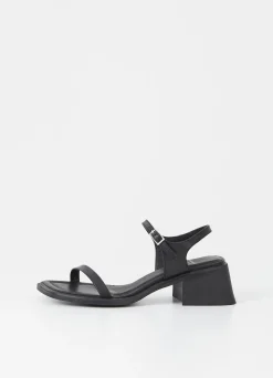 INES SANDALEN