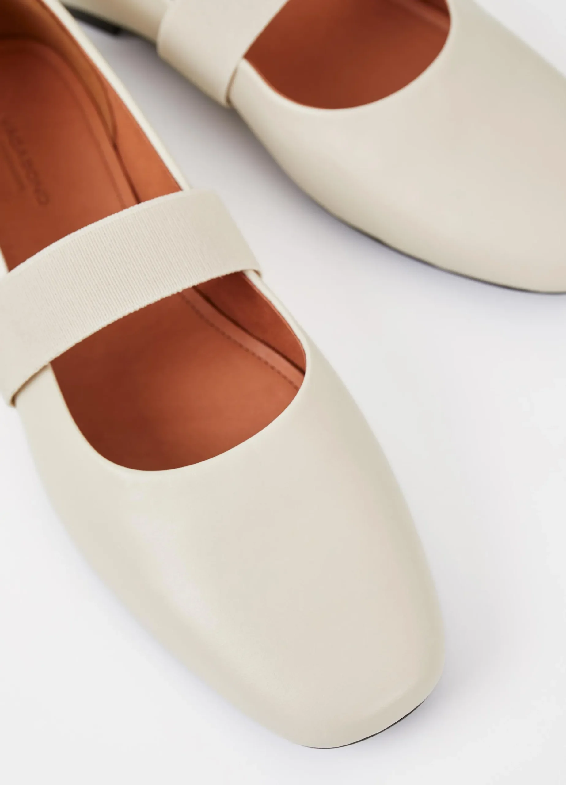 JOLIN SCHOENEN