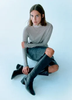 LIVIA HOGE LAARZEN
