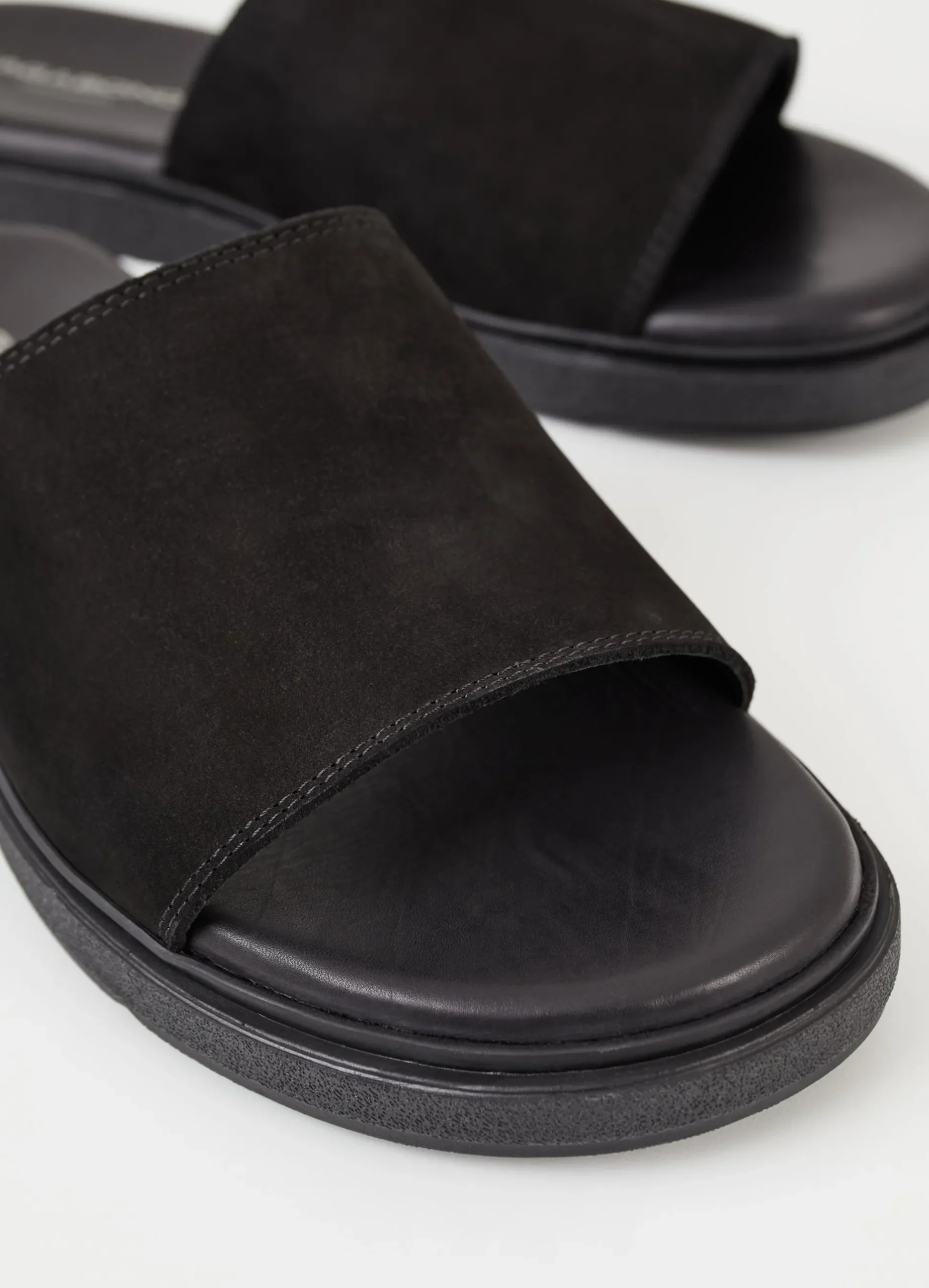 MASON SANDALEN