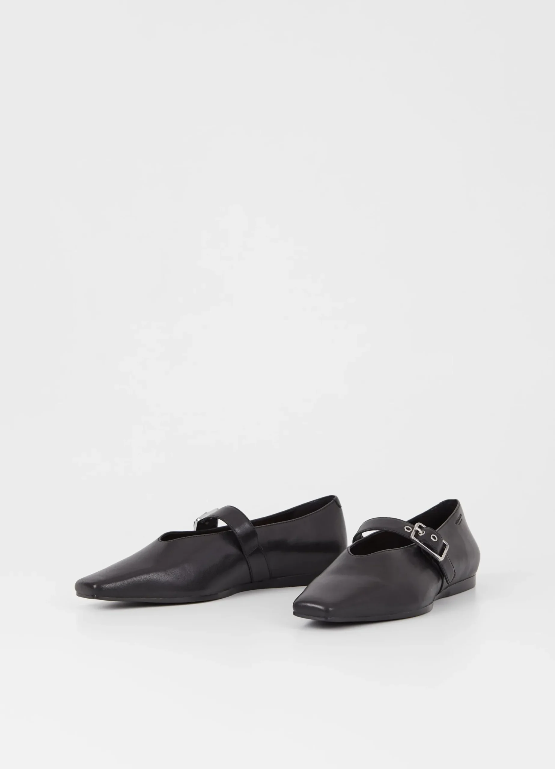WIOLETTA SCHOENEN