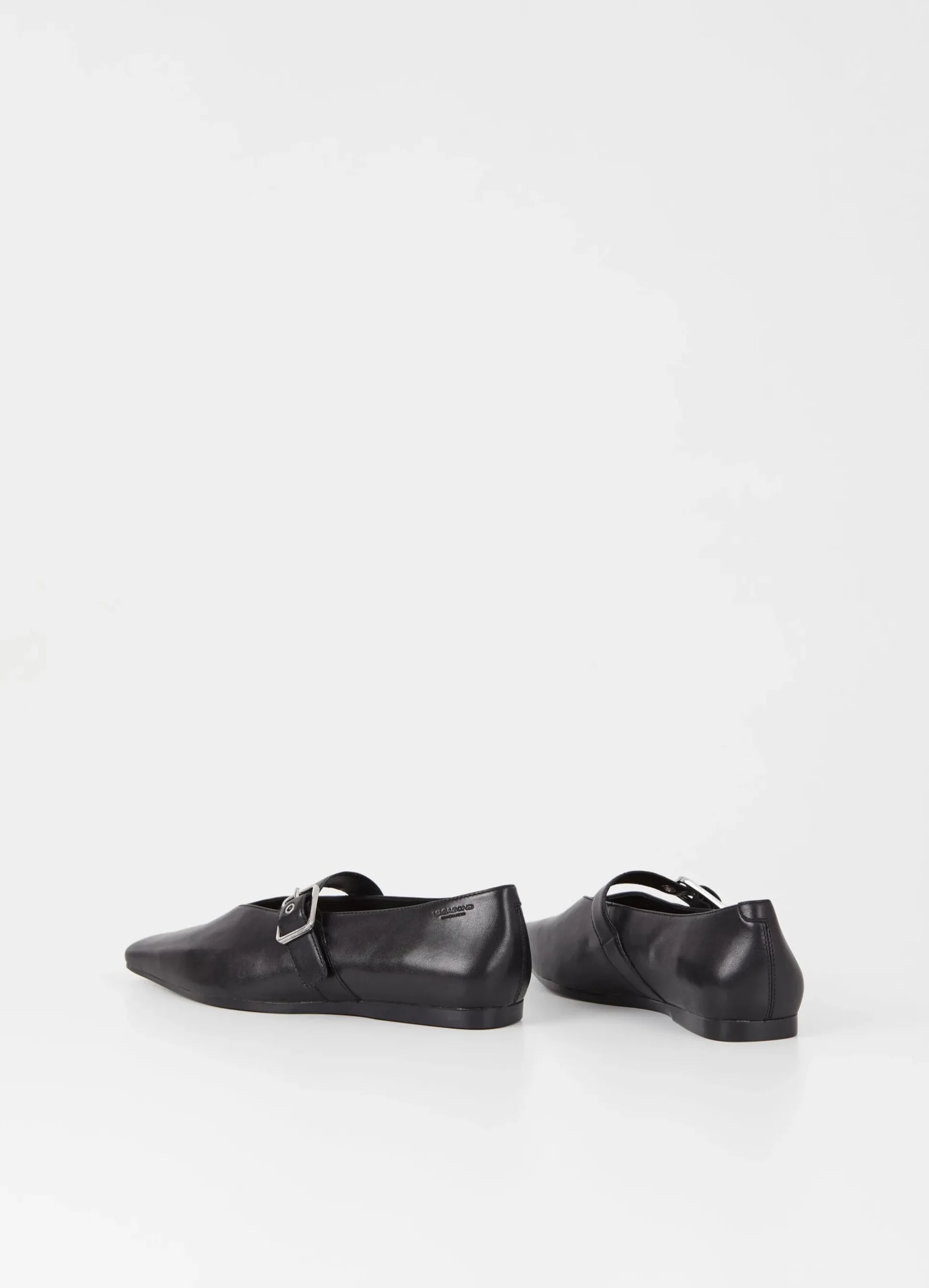 WIOLETTA SCHOENEN