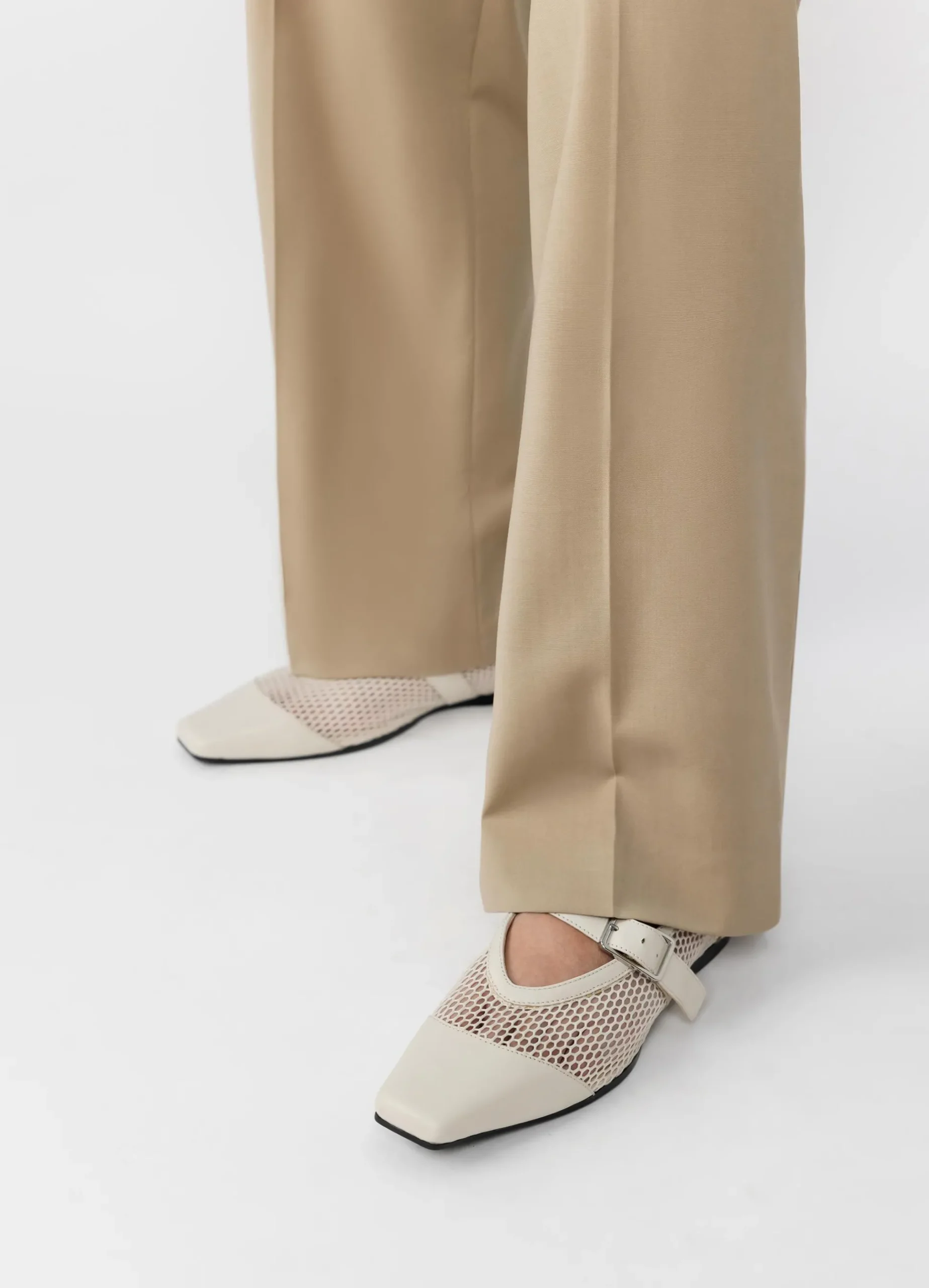 WIOLETTA SCHOENEN